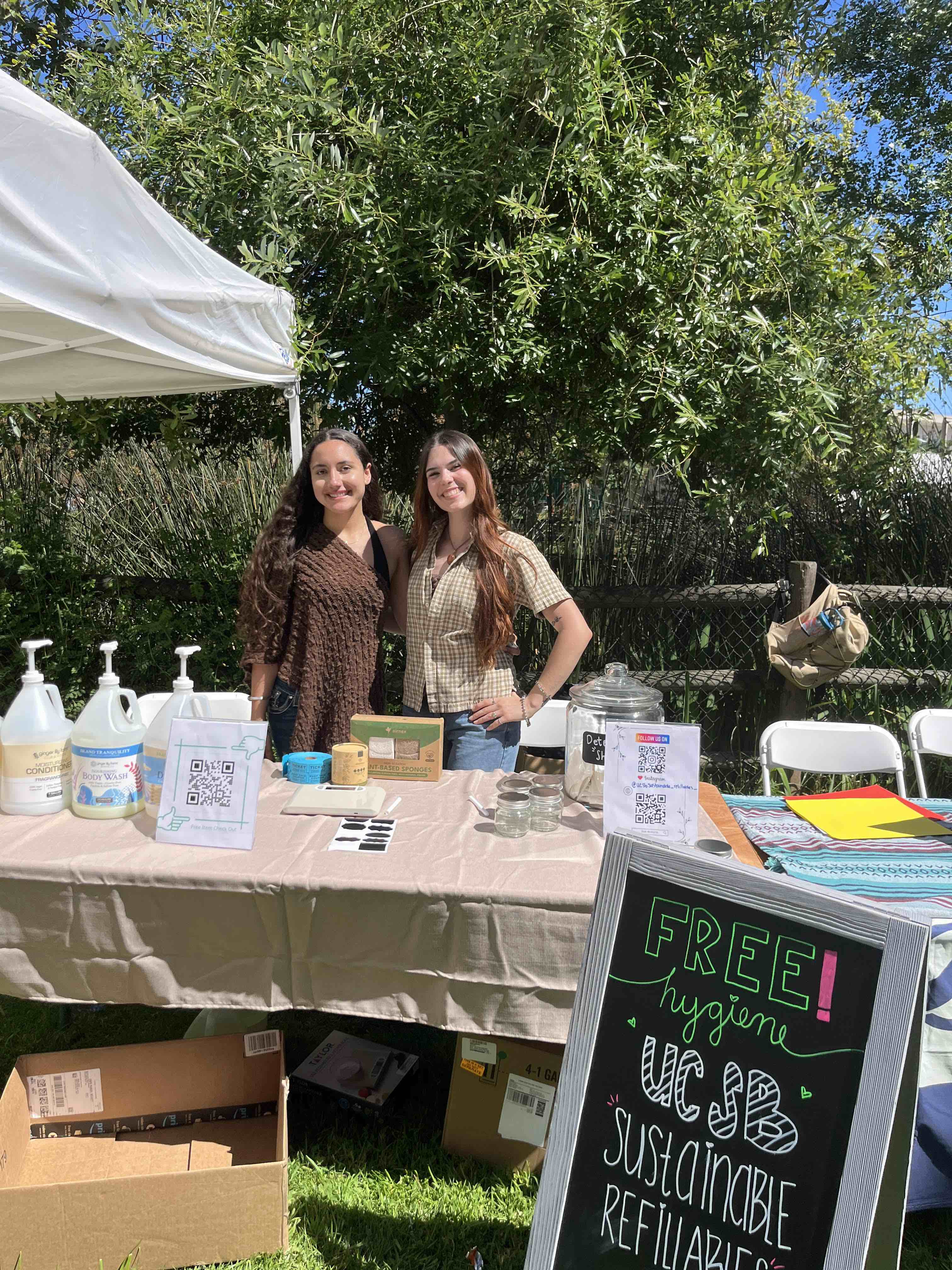 ELI students at refill station for IV Earth Day